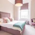 No.1 Apartments - George IV Bridge