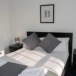 Unique 3 Bedroom Modern Penthouse