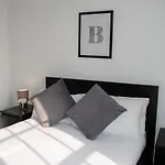 Unique 3 Bedroom Modern Penthouse