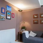 Amazing 4 Bedroom Apartment Just Off The Meadows