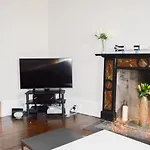 Beautiful Edinburgh Apartment In Stockbridge