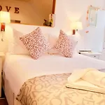 Cosy Studio Apartment In Edinburgh