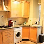 Traditional Georgian Flat In New Town