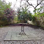 Beautiful New Town Studio With Patio