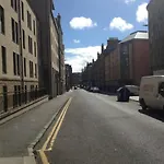 One Bed Flat - Great City Centre Location