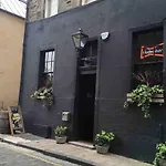 Central Edinburgh With Private Entrance & Patio