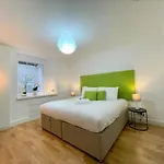 Elite 3 Bed New Town Apt With Private Walled Garden