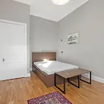 City Centre 1-Bed Flat, Sleeps 3