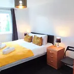 Cosy 2 Bedroom Apartment In The Heart Of Edinburgh - Excellent Location