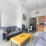 Unique 2 Bedroom Castle Suite Apartment - Near Edinburgh Castle & Royal Mile