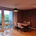 Lovely 1 Bedroom Apartment Near The City Center