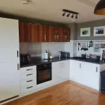 Lovely 1 Bedroom Apartment Near The City Center