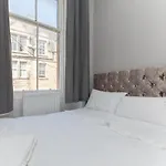 Bright & Homely City Centre Apartment Near Holyrood