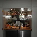 Brooks Hotel