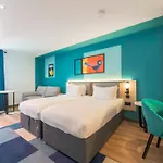 Holyrood Aparthotel