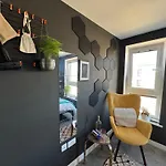 Private Cozy & Stylish Room In A Shared Flat In Edinburgh