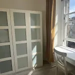 One Bedroom Apartment Behind Edinburgh Castle On The 3Rd Floor