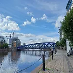 Lovely Ground Floor Apartment In Great Location At The Shore, Edinburgh