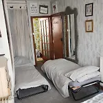Silevknowes Silver Room Sleeps 4 With Private Shower