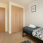 Near Airport - Free Parking