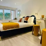 Designer Studio In Edinburgh With Free Parking
