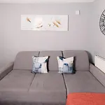 Cozy City Center Apt - Meadows 5!