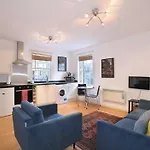 Grassmarket Apartment With Amazing Castle View