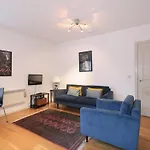 Grassmarket Apartment With Amazing Castle View
