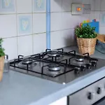 Stunning 2 Bed Apartment Free Parking