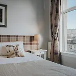 Scottish Apartment With Amazing Castle Views