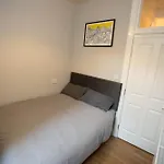 Stylish Apartment In Edinburgh 5 Beds 3 Bedrooms