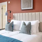 Dragon Suites Luxury Serviced Apartments At Albyn Place