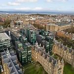 Very Centrally Located Chic One Bed Quartermile Apartment
