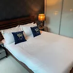 Very Centrally Located Chic One Bed Quartermile Apartment