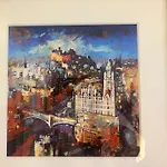 Spacious Apartment In Central Edinburgh