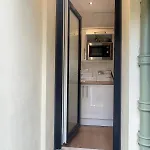 Modern Studio Apartment, Access To Holyrood & City