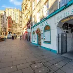 Beautiful Designer 2 Bed 2 Bath Old Town - Parking