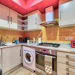 Edinburgh Drumdryan Central Apartment