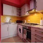 Edinburgh Drumdryan Central Apartment