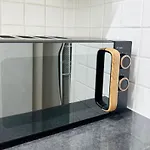Cozy Central Apartment At Prime Location With Free Private Parking