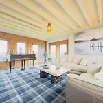 Relaxing Apartment With A Stunning View Of The Edinburgh Skyline