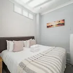 F&O Apartments - Vip Royal Mile 2 Bed Apartment - Sleeps 4