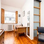 Edinburgh New Town Deluxe Apartment With Terrace