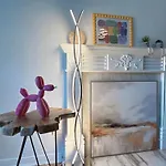 Cozy 2 Bedrooms With Private Parking Space And Garden