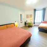 Spacious Victorian Flat In Edinburgh City