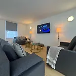 Squarezzz - Group Accommodation
