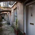 William Street Apartments