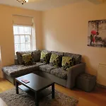 Buccleuch Street Apartment