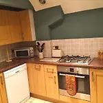 Melville House Apartments