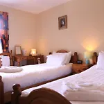 Twin Lions Hotel